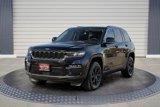 Used 2022 Jeep Grand Cherokee Limited image 3