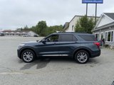 Used 2022 Ford Explorer XLT w/ Equipment Group 202A image 2