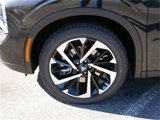 New 2025 Mitsubishi Outlander SE image 3