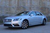 Used 2018 Lincoln Continental Premiere image 3