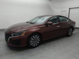 Used 2023 Nissan Altima 2.5 SV image 2