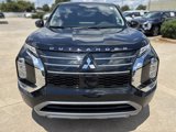 New 2025 Mitsubishi Outlander SE image 2