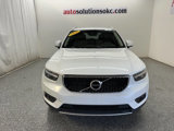 Used 2021 Volvo XC40 T5 Momentum image 2