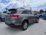 Used 2016 Kia Sorento LX image 5