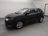 Used 2021 Nissan Rogue Sport SV image 2