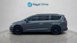 Used 2022 Chrysler Pacifica Touring-L image 3