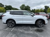 New 2025 Mitsubishi Outlander 4WD Plug-In Hybrid image 2