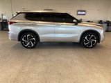 Used 2022 Mitsubishi Outlander SEL image 3