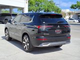 New 2025 Mitsubishi Outlander SE image 3