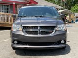 Used 2019 Dodge Grand Caravan SXT image 2