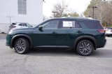 New 2025 Nissan Pathfinder SL w/ SL Premium Package image 2