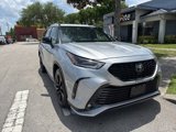 Used 2024 Toyota Highlander XSE image 2