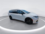 New 2026 Chrysler Pacifica Limited image 2