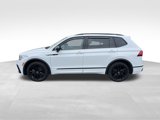 Used 2022 Volkswagen Tiguan SE R-Line image 4