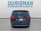 Used 2022 Chrysler Pacifica Touring-L image 4