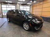 Used 2018 Chrysler Pacifica Touring Plus w/ Tire & Wheel Group image 1
