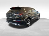 New 2025 Mitsubishi Outlander SE image 3