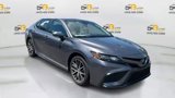 Used 2022 Toyota Camry SE image 3