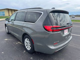 Used 2022 Chrysler Pacifica Touring-L image 5