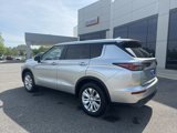 New 2025 Mitsubishi Outlander ES image 3