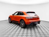 Used 2025 Porsche Macan image 3