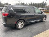 Certified 2017 Chrysler Pacifica Touring-L image 5