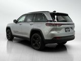 Used 2023 Jeep Grand Cherokee Altitude image 3