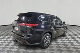 Used 2022 Toyota Highlander XLE image 4