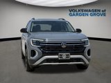 New 2025 Volkswagen Atlas Peak Edition SE image 2