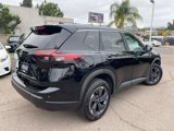 Used 2025 Nissan Rogue SV image 6