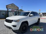Used 2020 Jeep Grand Cherokee Laredo image 2