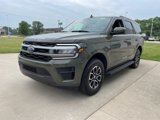 Used 2024 Ford Expedition XLT image 2