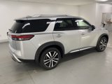 New 2025 Nissan Pathfinder Platinum image 5
