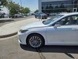 New 2025 Lexus ES 300h w/ Luxury Package image 2