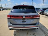New 2025 Volkswagen Atlas Peak Edition SE image 4