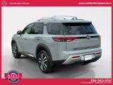 New 2025 Nissan Pathfinder Platinum image 4