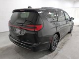 New 2025 Chrysler Pacifica Premium image 3