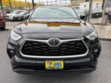 Used 2023 Toyota Highlander LE image 2
