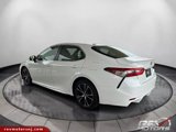 Used 2018 Toyota Camry SE image 3