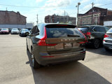 Used 2018 Volvo XC60 T5 Momentum w/ Vision Package image 4