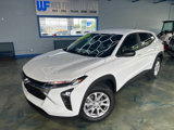 Used 2025 Chevrolet Trax LS image 2