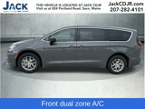 New 2025 Chrysler Pacifica Select image 2