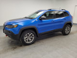 Used 2021 Jeep Cherokee Trailhawk image 2