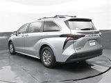 Used 2025 Toyota Sienna XLE w/ XLE Plus Package image 3