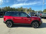 Used 2025 Ford Bronco Sport Outer Banks w/ Outer Banks Tech Package+ image 2
