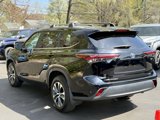 Used 2024 Toyota Highlander XLE image 5
