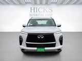 New 2025 INFINITI QX80 Luxe image 2