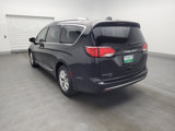 Used 2020 Chrysler Pacifica Touring-L image 5