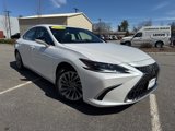 Used 2025 Lexus ES 300h Ultra Luxury w/ Accessory Package (Z1) image 3