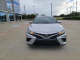 Used 2020 Toyota Camry SE image 2